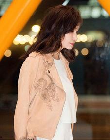 秦海璐吃瓜吃在自己身上