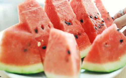 怎样进入吃瓜群体,如何轻松融入吃瓜群众，畅享娱乐盛宴