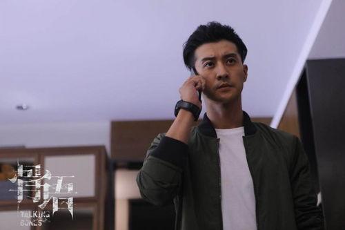 吃瓜过程男,男生吃瓜过程中的趣味瞬间